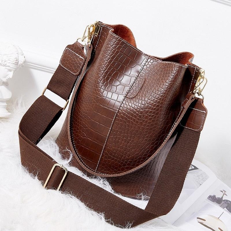 Bolsa Feminina de Couro Crocodilo - Lojas Promorin