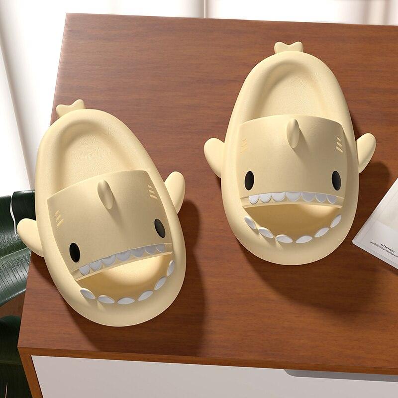 CHINELO SHARK -TUBARÃO | FRETE GRÁTIS - Lojas Promorin
